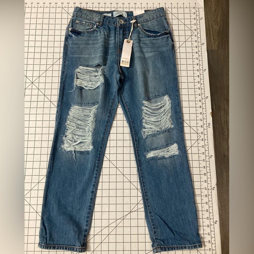 NWT Band of Gypsies Women’s Size‎ 26 Quinn Crop Jeans